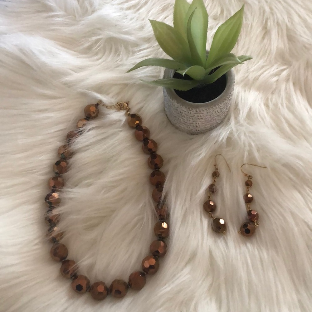 White House Black Market | Necklace/earrings